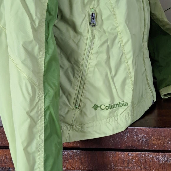 Columbia Packable Jacket Women's Small Green Soft Shell Lightweight Windbreaker - Picture 8 of 16